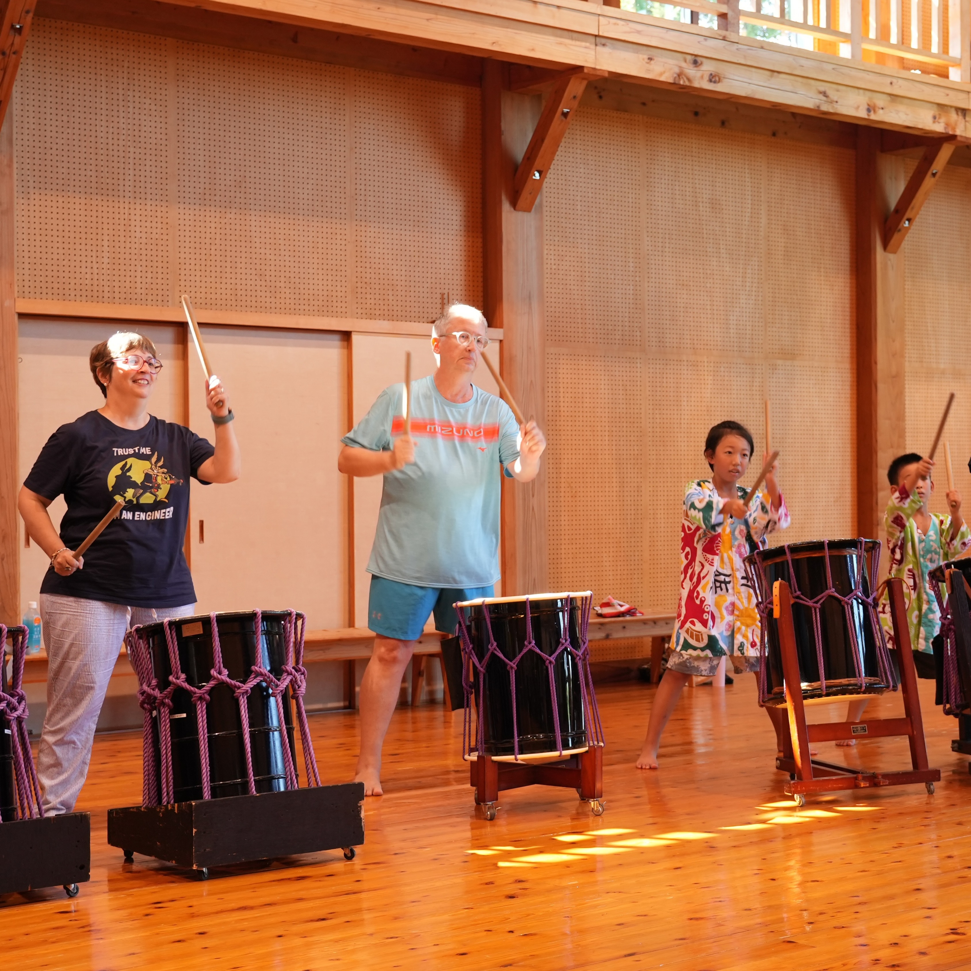 たたいてみよう！太鼓のひろば